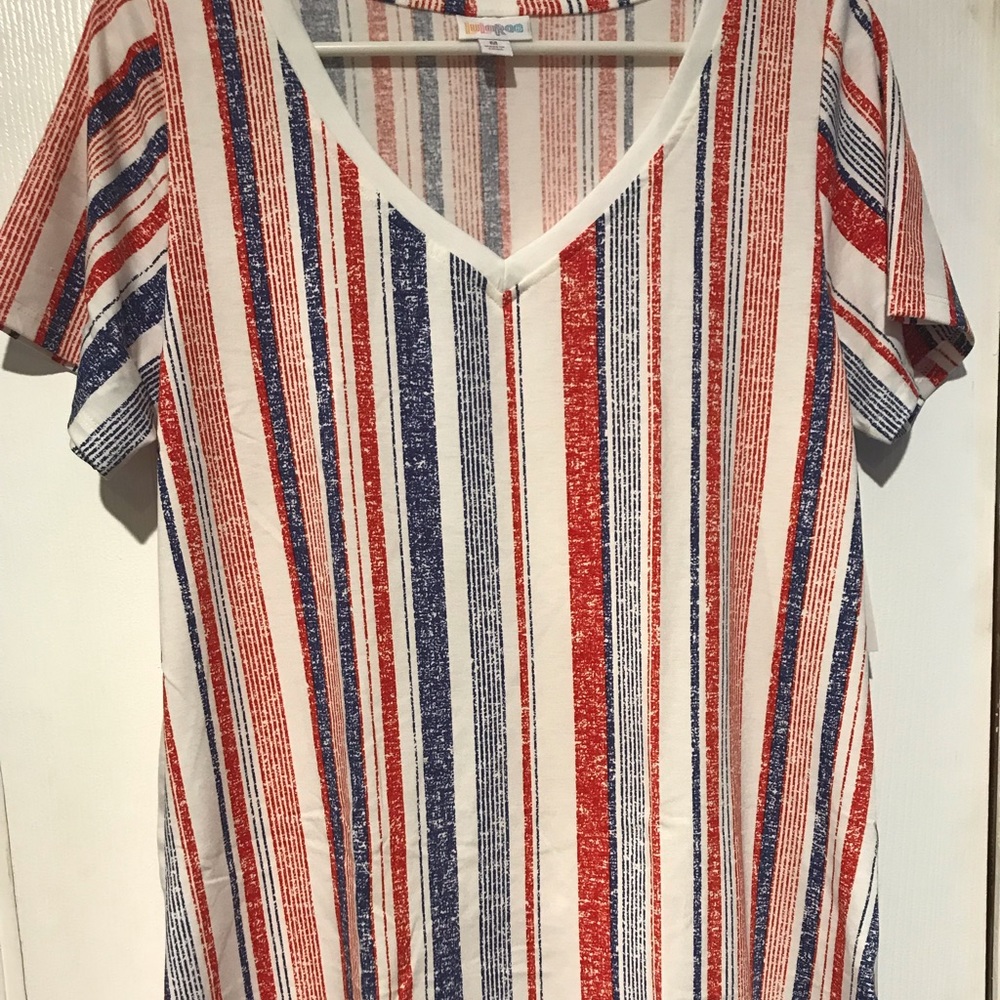 3/$10. LulaRoe Christy medium